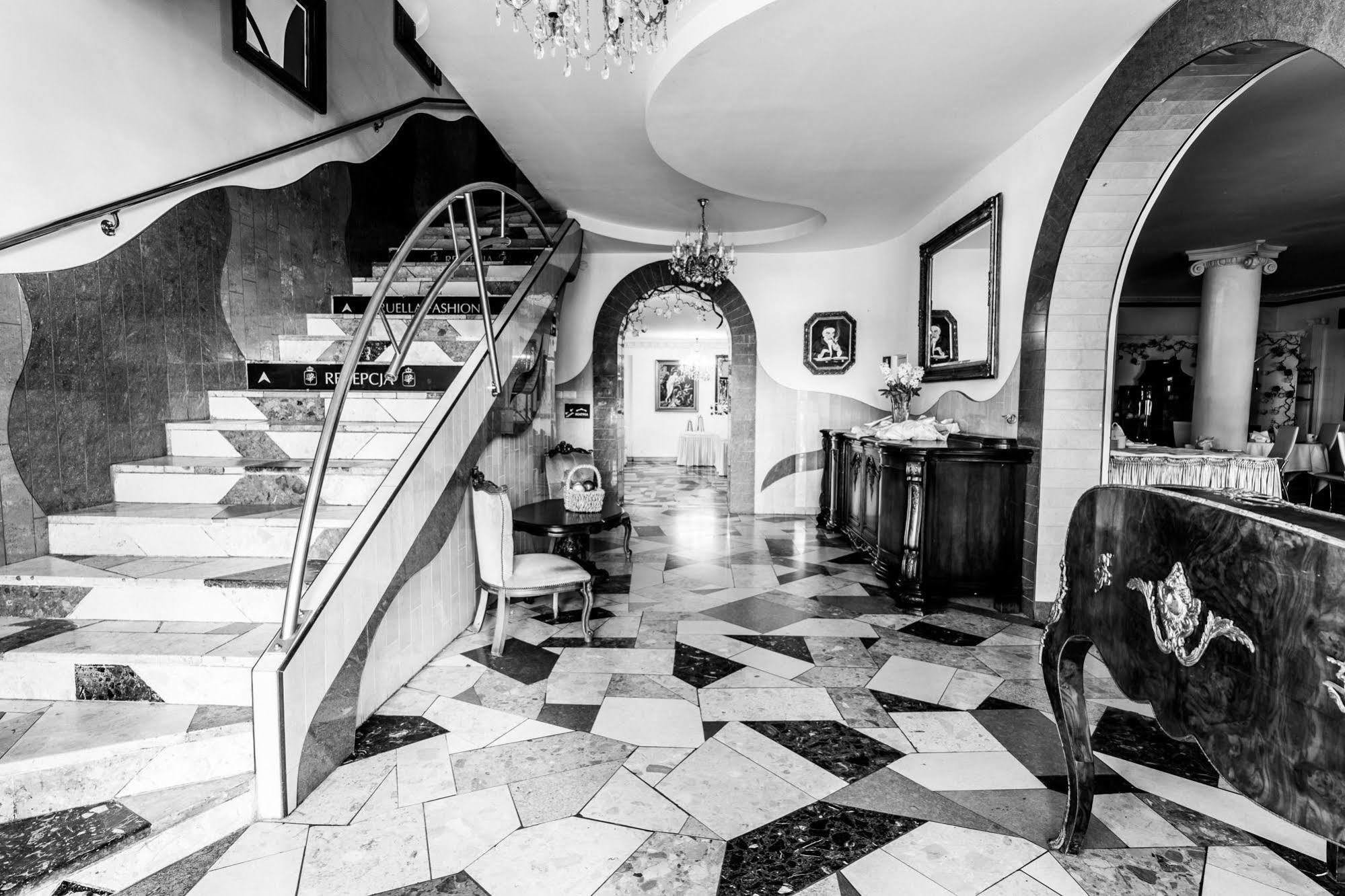 My Warsaw Residence - Czarny Kot Екстериор снимка